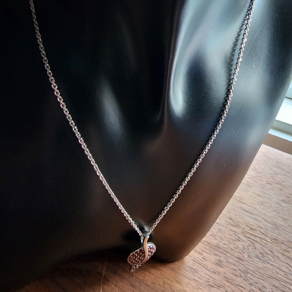 Stunning sterling silver with ruby accent pendant - Picture 5 of 13